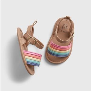 NWT GAP 3-6m rainbow sandals